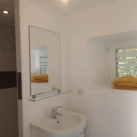 Gite 2 Personnes En Pleine Nature Avec Jacuzzi Prive Et Etang De Peche En Normandie فندق مبيت وإفطار 3*